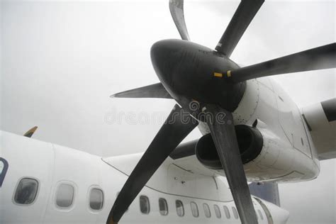 Plane propeller stock image. Image of craft, metal, horizontal - 16307093