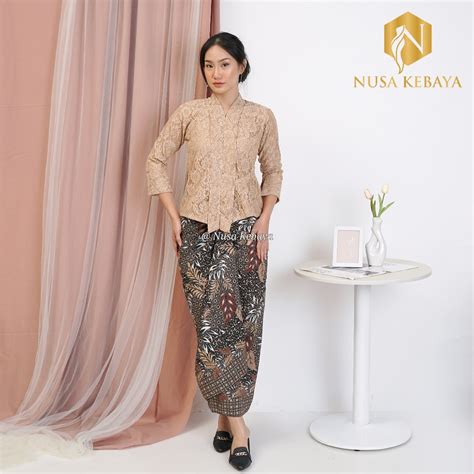 Jual Setelan Kebaya Kutubaru Floy Brukat Kartini Set Rok Lilit Batik