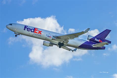 N Fe Fedex Express Mcdonnell Douglas Md F Departing Daniel K Inouye