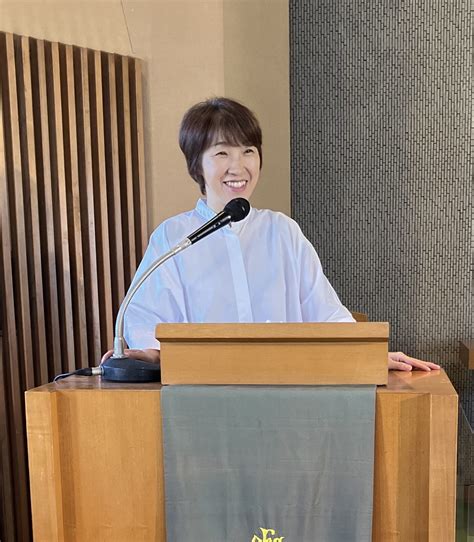 Dining Guide: Services and Menu at Hong's Gourmet 12