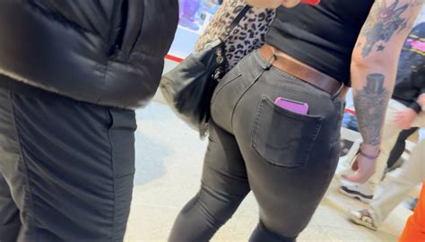 Redhead MILF Oc Tight Jeans Forum