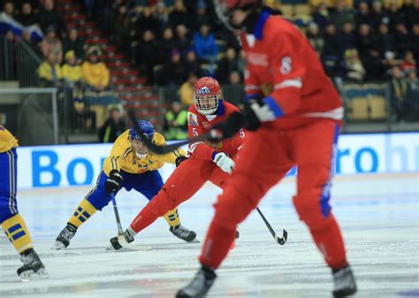 Сборная России стала 12-кратным чемпионом мира по хоккею с мячом