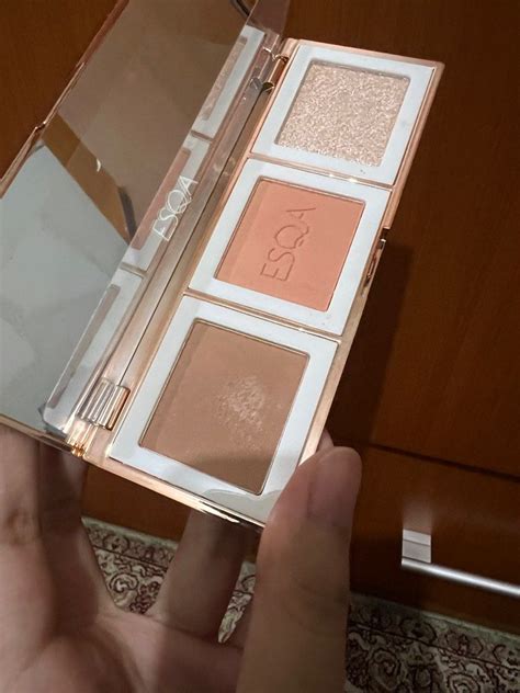 Esqa Trio Goddess Cheek Palette Aphrodite Kesehatan Kecantikan Rias