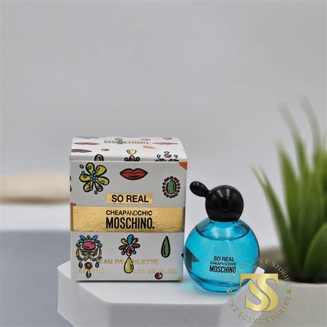 Moschino Cheap Chic - The Scent Stories
