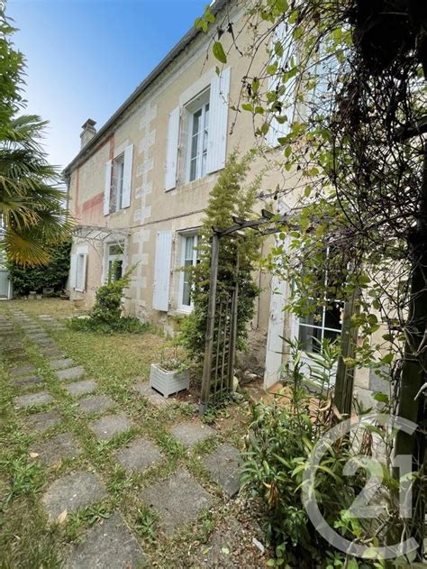 Maison à vendre 7 pièces 190 m2 St Yrieix Sur Charente 16