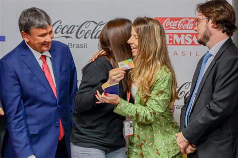 Mds Sistema Coca Cola Brasil E Coca Cola Femsa Brasil Firmam Parceria