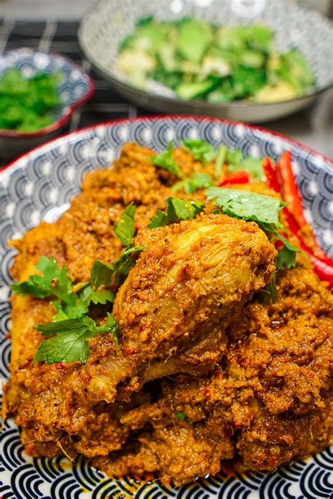 Spicy Chicken Rendang Recipe - Nomadette