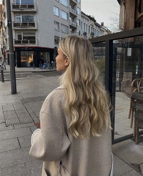 Pin By Alexia Luc A Rivera Luders On Basic Blonde Long Hair Styles Hair Styles Dyed Hair