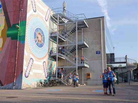 Record crowds at ATLAS for the CERN Open Days | ATLAS Experiment at CERN