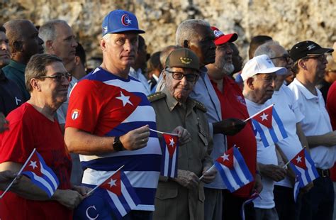 Cuba Celebra Un Primero De Mayo Atrasado