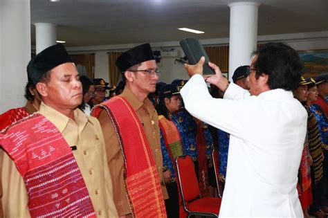 Bupati Taput Lantik Pejabat Administrator Pejabat Pengawas Kepala Upt