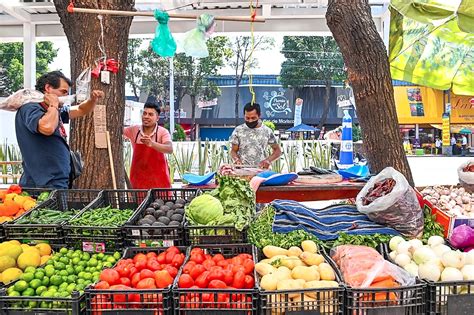 El Tianguis Nuestro De Cada Día