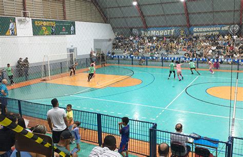 Barcelona vence na estreia do Futsal de Verão de Artur Nogueira