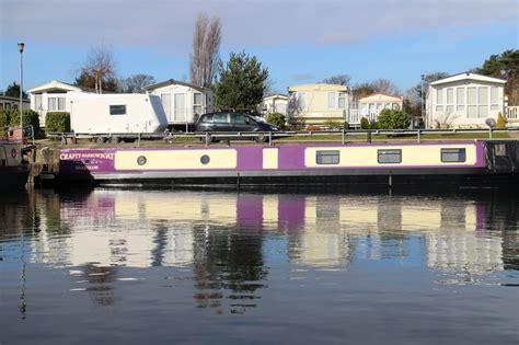 Cherilton Narrowboats are Narrowboat Builders based in Shardlow Marina, Derby - Painting