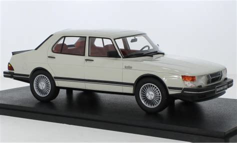 Modellautos Saab 900 1 18 Ottomobile Turbo 16V Aero Mk1 Silber 1984