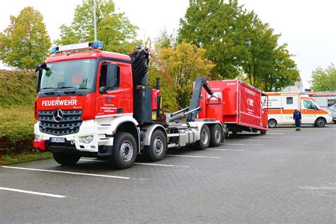 Feuerwehr Idtstein Mercedes Benz Arocs Wlf Kats Mit Ab Kran Am