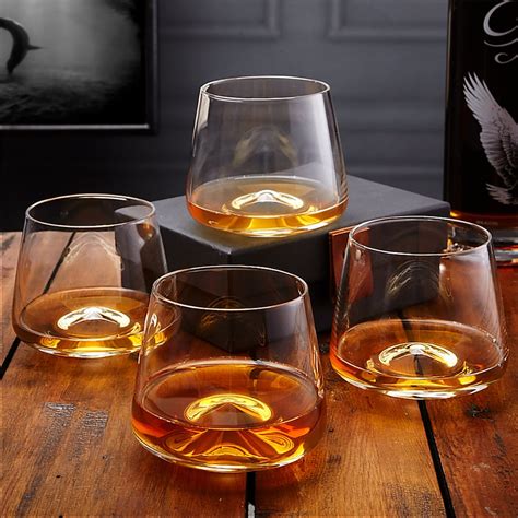 Saxton Aerating Whiskey Glasses, Set of 4 Whiskey Lover Gift, Unique ...