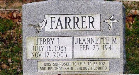 29 Funny Tombstone Sayings To Give You a Giggle