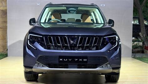 mahindra xuv xo variant wise features base ax  triple screens