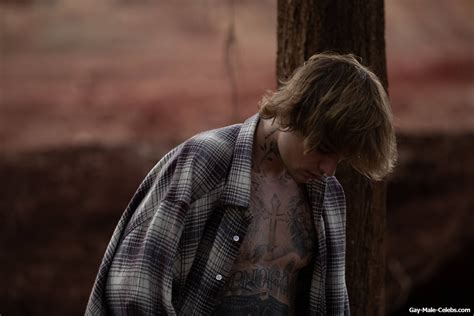 Justin Bieber Posing Shirtless Sexy For GQ Gay Male Celebs