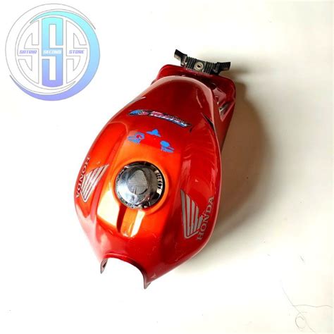 Jual TANGKI MINYAK TENGKI HONDA VERZA 150 K18 ORIGINAL MERAH Shopee