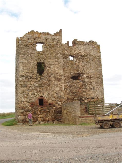 eden castle  banff david hawgood geograph britain  ireland