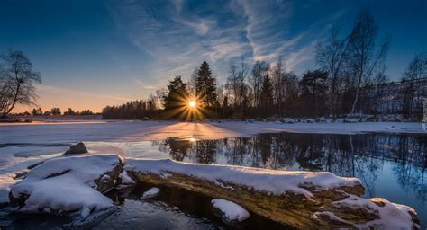 Finlandia Gmina Lemp L Zima Nieg Rzeka Drzewa Promienie S O Ca