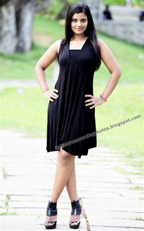 Hot Indian Actress Rare HQ Photos Tamil TV Serial Actress Aishwarya Hottest Photoshoot