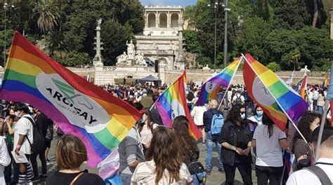 17 Maggio Giornata Mondiale Contro Lomofobia Biccy