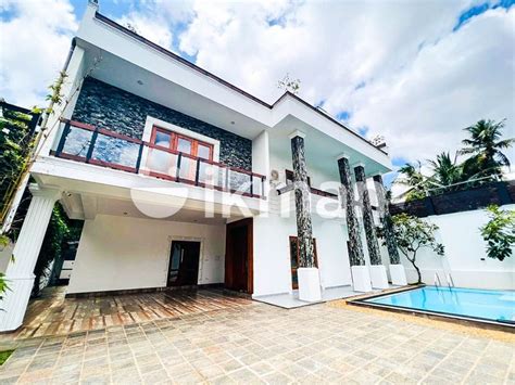 Bed With Spacious Luxury House For Sale Thalawathugoda Ikman