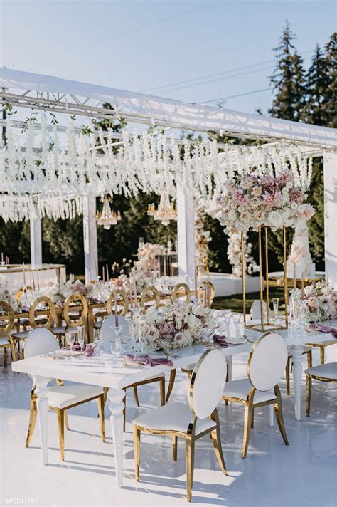 An Elegant White And Gold Wedding Yes Please White Wedding Theme