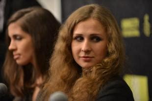 Maria Alyokhina Una Delle Pussy Riot E Scappata Dalla Russia