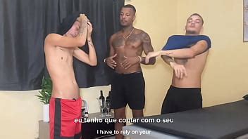 Un chico heterosexual rompió con la chica y se fue a buscar un masaje XVIDEOS