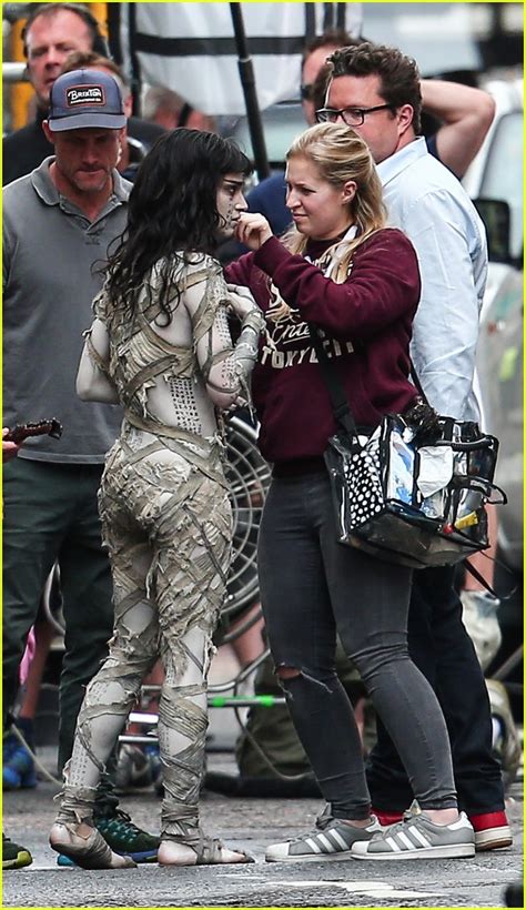 Sofia Boutella Films The Mummy In Full Costume And Makeup Photo 3702701 Photos Just Jared