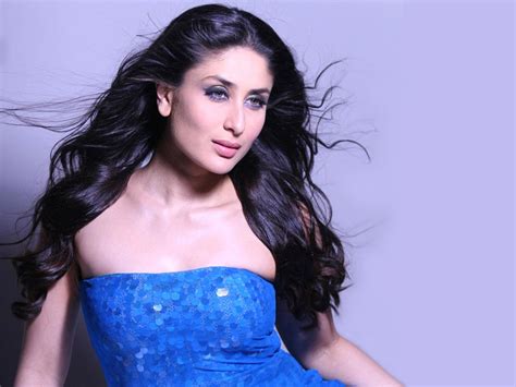 Celebrities Hot Wallpaper Kareena Kapoor Sexy Body Wallpapers