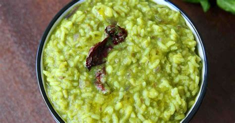 Palak Khichdi Recipe Palak Dal Khichdi How To Make Palak Khichdi