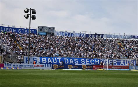 Baut Das Sechzger Aus L Wen Fans Mit Forderung An Verein Und Stadt