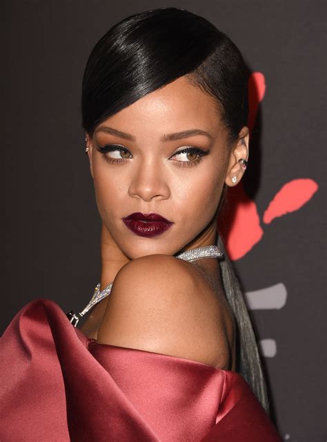 Hot Walls Pics Rihanna