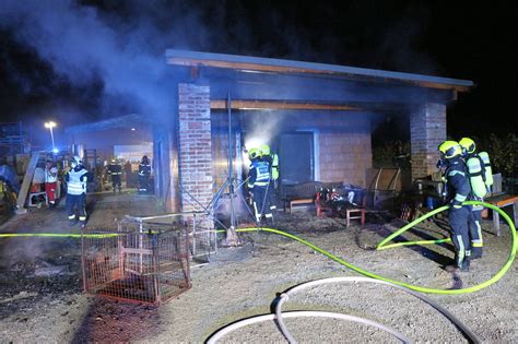 Maria Enzersdorf Brunn Zwei Feuerwehren Bei Lagerhallenbrand Im