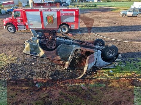 Aparatoso accidente deja un lesionado y un vehículo incendiado en la