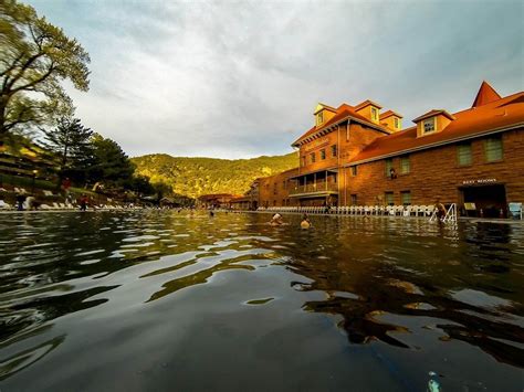 Glenwood Hot Springs Pool: Soaking up History - Travel Addicts