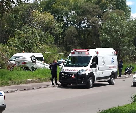 Volcadura En Libramiento De Uruapan Deja 2 Heridos Quadratín Michoacán