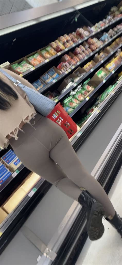 Really Hot Blonde College Girl With A Tight Ass Spandex Leggings Yoga Pants Forum