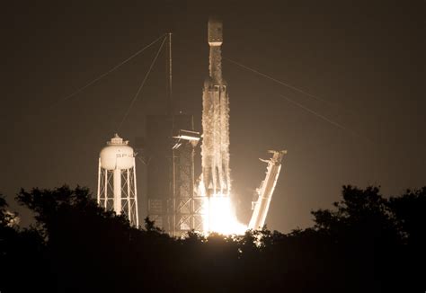 Spacexs Falcon Heavy Rocket Launches Secret Mission For The Us