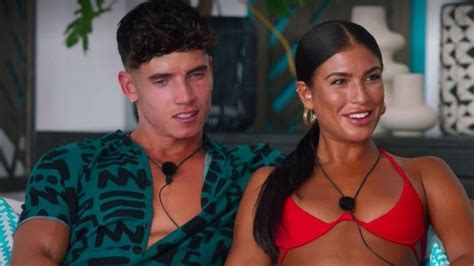 Too Hot To Handles Emily Miller Confirms Cam Holmes Split In New TikTok Cosmopolitan Middle East