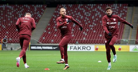 Trening Reprezentacji Polski Robert Lewandowski Rozmawia Z Moderem