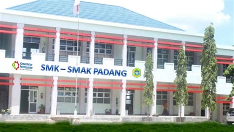 Sekolah Di Smksmak Padang Dapat Beasiswa Top Satu