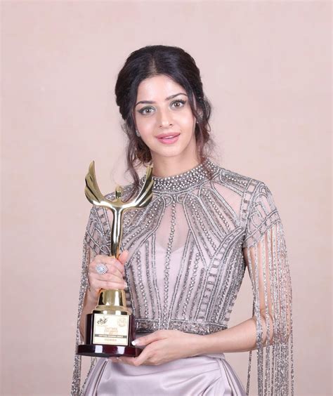 Vedhika Looks Gorgeous In Chittara Star Awards 2023 Vedhika Chittara