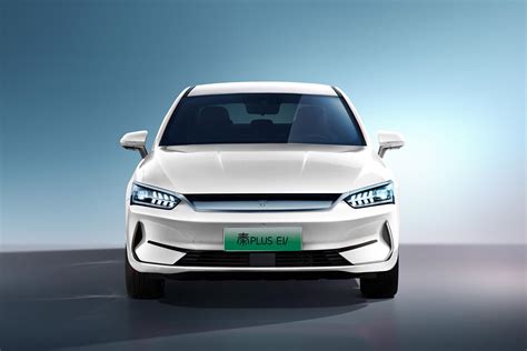 China Byd Qin Plus EV Cheap High Speed Long Range Electric Car Byd