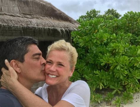 Xuxa Fala Da Chegada Dos Anos Revela Lipo Recente E Diz Que Sexo